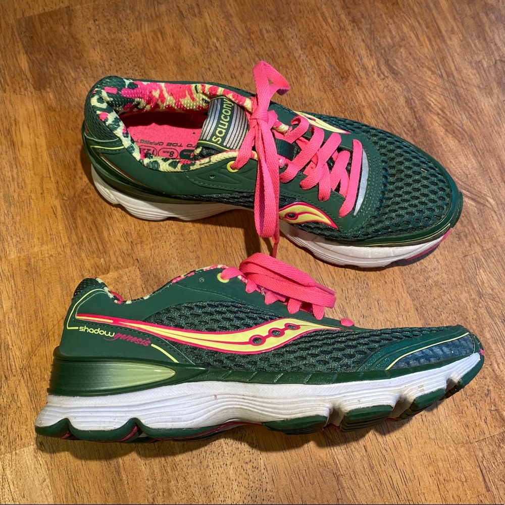 saucony S15105-21 shadow genisis
